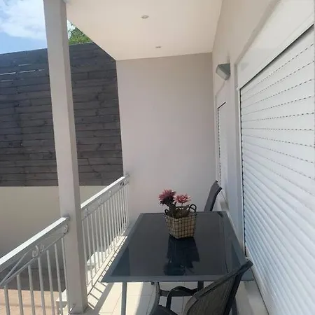 Angie's House Закинтос